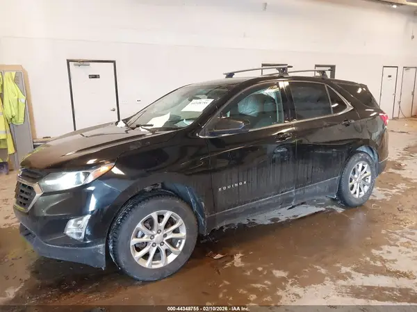 2GNAXSEVXJ6325805 2018 CHEVROLET EQUINOX - Image 2