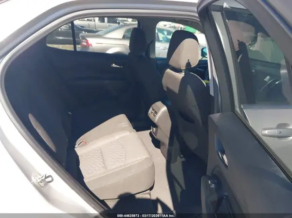 2GNAXSEVXJ6337825 2018 CHEVROLET EQUINOX - Image 8