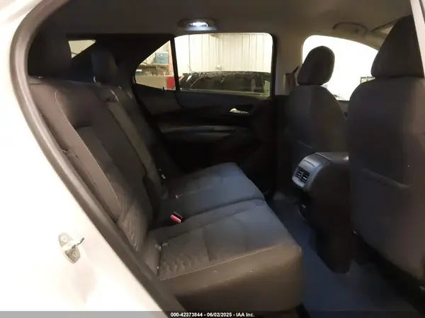 2GNAXSEVXJ6339641 2018 CHEVROLET EQUINOX - Image 8