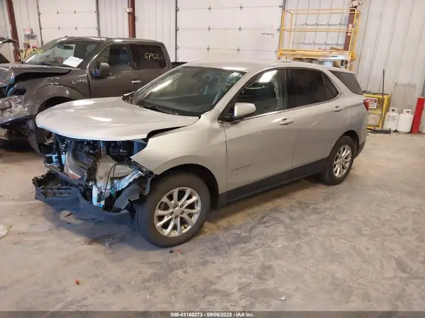 2GNAXSEVXJ6352812 2018 CHEVROLET EQUINOX - Image 2