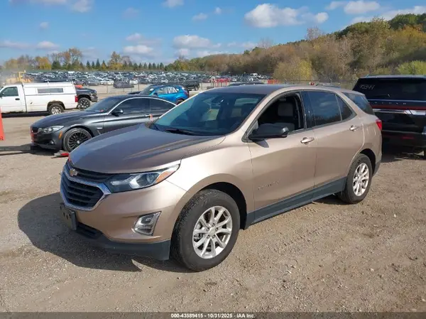 2GNAXSEVXK6121233 2019 CHEVROLET EQUINOX - Image 2
