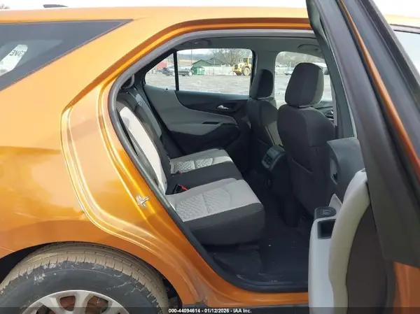2GNAXSEVXK6192173 2019 CHEVROLET EQUINOX - Image 8