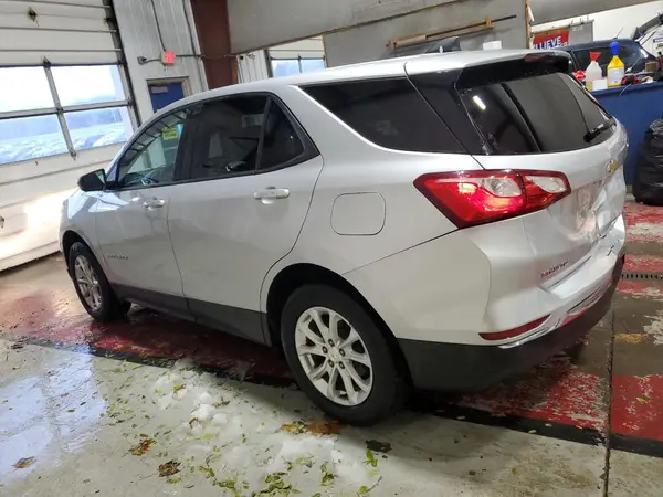 2GNAXSEVXK6242280 2019 CHEVROLET EQUINOX - Image 2