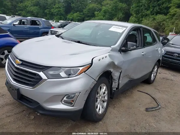 2GNAXSEVXK6260357 2019 CHEVROLET EQUINOX - Image 2