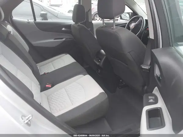2GNAXSEVXK6260357 2019 CHEVROLET EQUINOX - Image 8