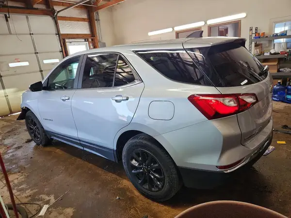 2GNAXTEV1M6101638 2021 CHEVROLET EQUINOX - Image 2
