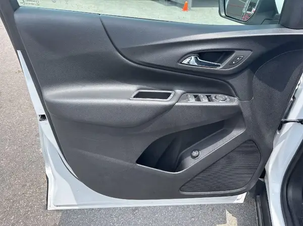 2GNAXTEV3K6257774 2019 CHEVROLET EQUINOX - Image 2
