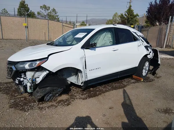 2GNAXTEV3K6260142 2019 CHEVROLET EQUINOX - Image 2