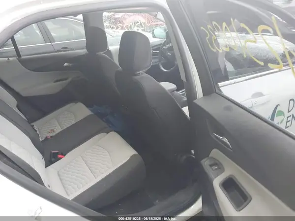 2GNAXTEV3K6290063 2019 CHEVROLET EQUINOX - Image 8