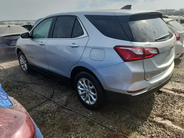 2GNAXTEV3M6141557 2021 CHEVROLET EQUINOX - Image 2