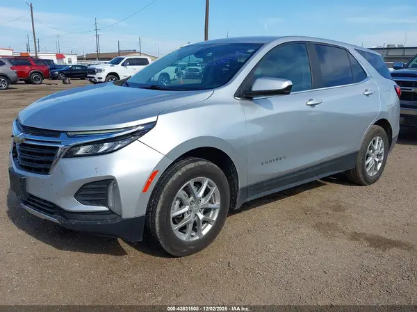 2GNAXTEV3N6145500 2022 CHEVROLET EQUINOX - Image 2