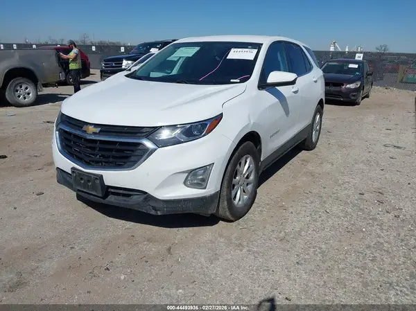 2GNAXTEV5L6252061 2020 CHEVROLET EQUINOX - Image 2