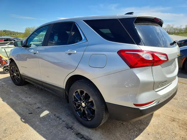 2GNAXTEV6M6107161 2021 CHEVROLET EQUINOX - Image 2