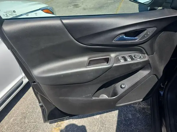 2GNAXTEV6M6108231 2021 CHEVROLET EQUINOX - Image 1