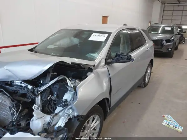 2GNAXTEV8K6282590 2019 CHEVROLET EQUINOX - Image 2