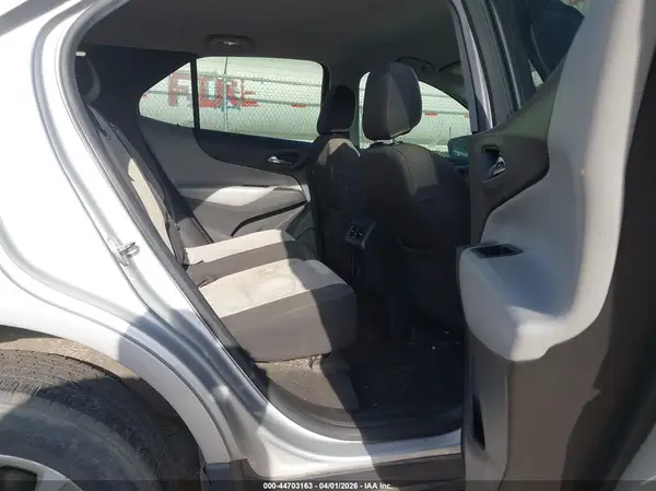 2GNAXTEVXK6144050 2019 CHEVROLET EQUINOX - Image 8