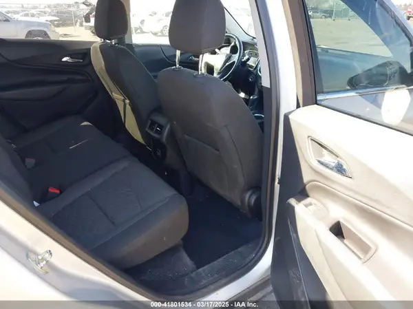 2GNAXTEVXK6240924 2019 CHEVROLET EQUINOX - Image 8