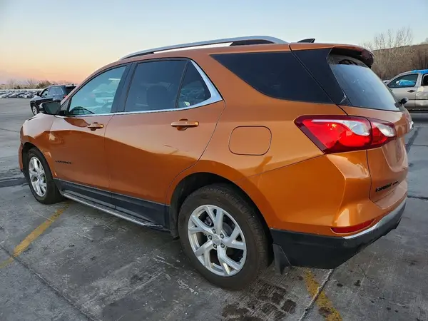 2GNAXTEX0J6292675 2018 CHEVROLET EQUINOX - Image 2