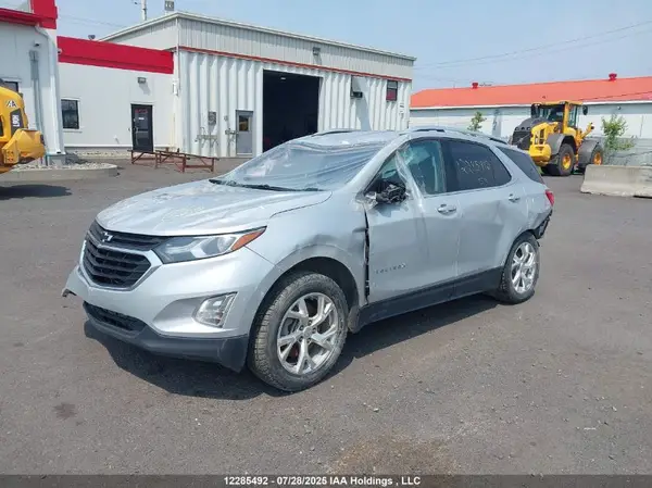 2GNAXTEX5J6295040 2018 CHEVROLET EQUINOX - Image 2