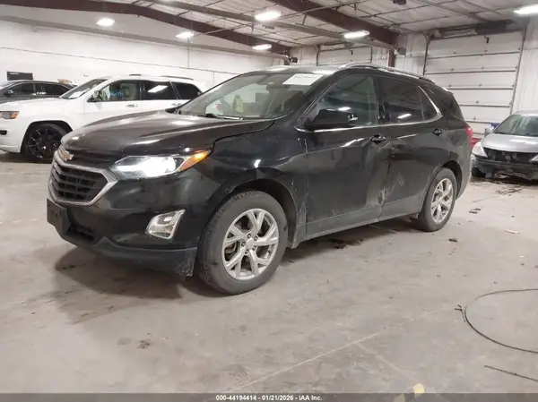 2GNAXTEX6J6157099 2018 CHEVROLET EQUINOX - Image 2