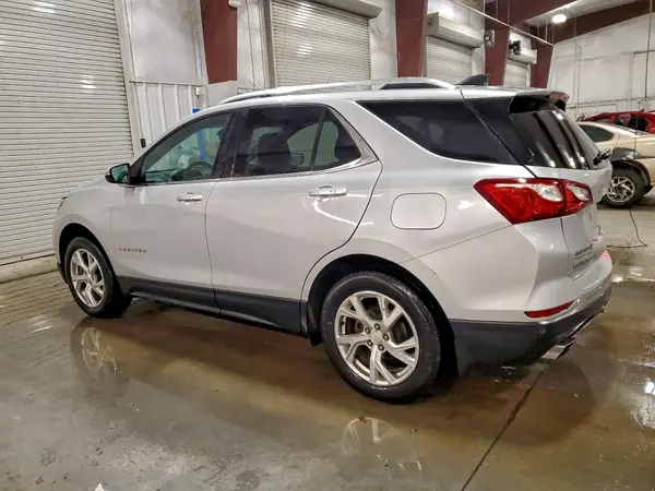 2GNAXTEX6J6223666 2018 CHEVROLET EQUINOX - Image 2