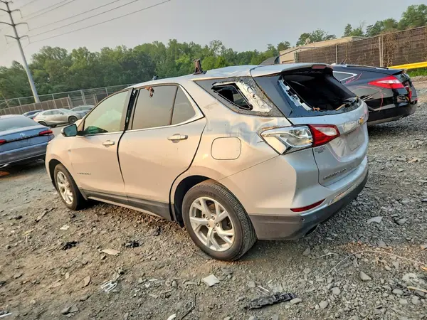 2GNAXTEXXJ6227803 2018 CHEVROLET EQUINOX - Image 2