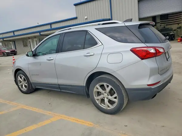 2GNAXTEXXJ6265211 2018 CHEVROLET EQUINOX - Image 2