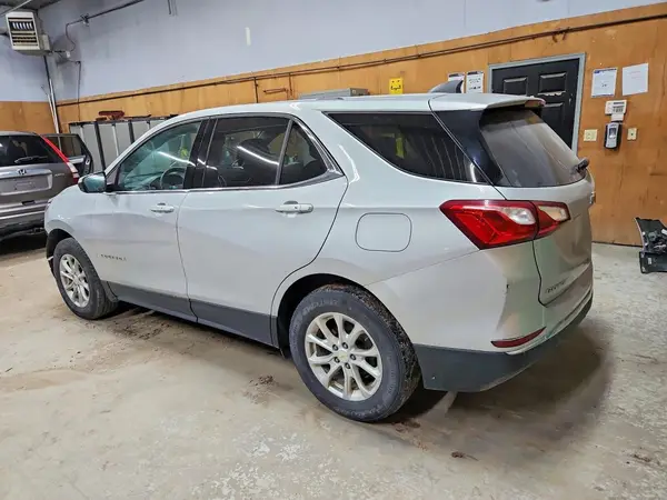 2GNAXUEV0K6115307 2019 CHEVROLET EQUINOX - Image 2