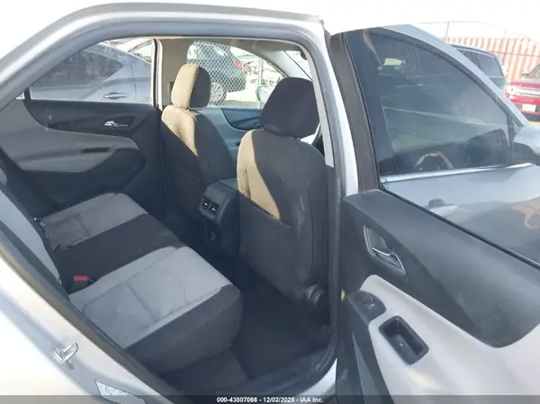 2GNAXUEV0K6153670 2019 CHEVROLET EQUINOX - Image 8