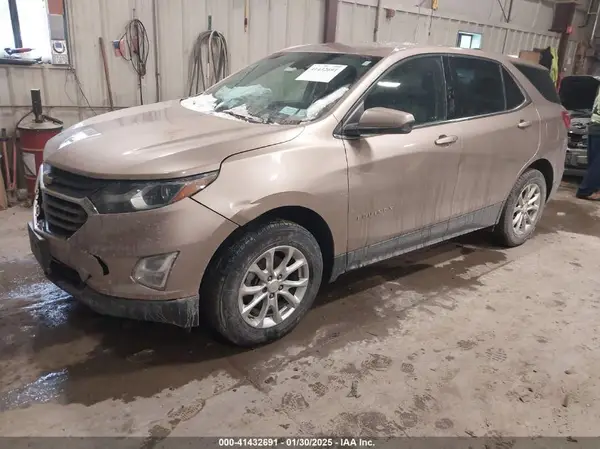 2GNAXUEV0K6279088 2019 CHEVROLET EQUINOX - Image 2