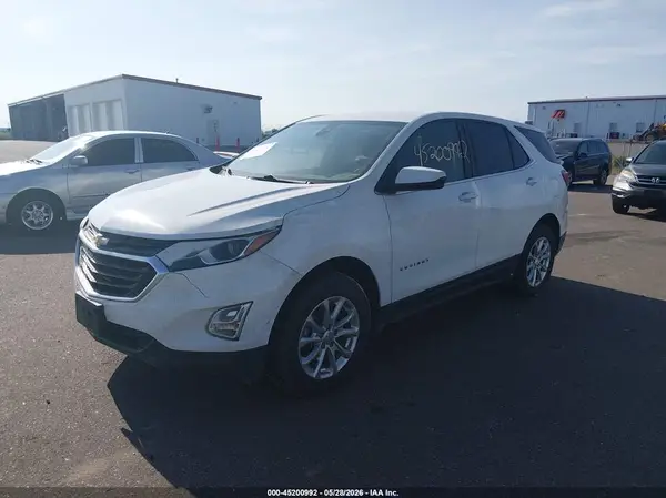 2GNAXUEV0M6104827 2021 CHEVROLET EQUINOX - Image 2