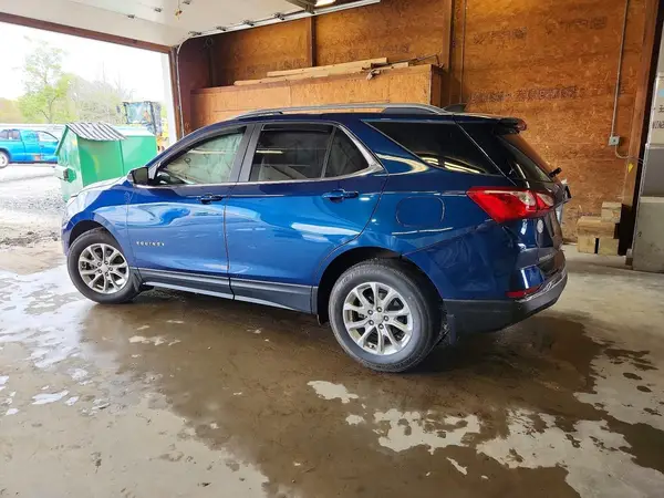 2GNAXUEV0M6116962 2021 CHEVROLET EQUINOX - Image 2