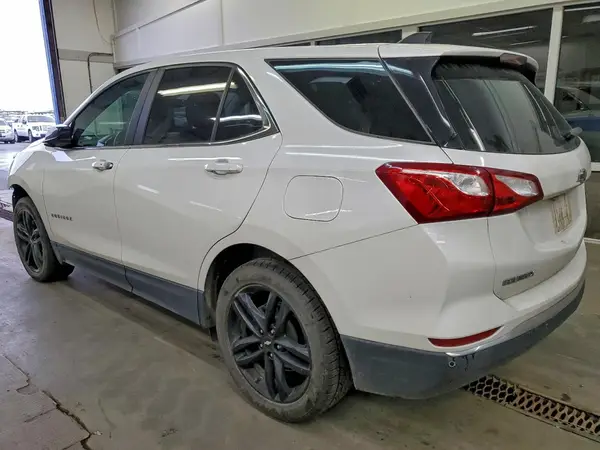 2GNAXUEV0M6147547 2021 CHEVROLET EQUINOX - Image 2