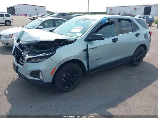 2GNAXUEV0N6135206 2022 CHEVROLET EQUINOX - Image 2