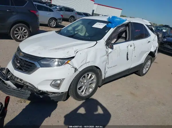 2GNAXUEV1M6106800 2021 CHEVROLET EQUINOX - Image 2