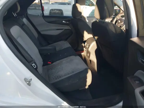 2GNAXUEV2K6162810 2019 CHEVROLET EQUINOX - Image 8
