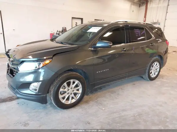 2GNAXUEV2K6241569 2019 CHEVROLET EQUINOX - Image 2