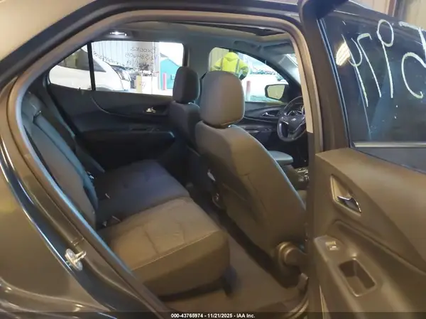 2GNAXUEV2K6241569 2019 CHEVROLET EQUINOX - Image 8