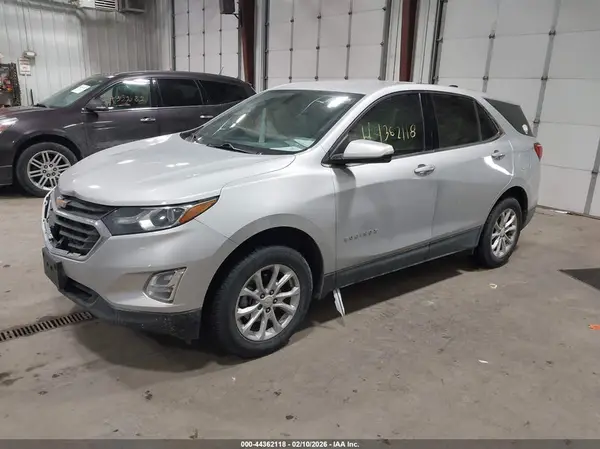 2GNAXUEV2K6290996 2019 CHEVROLET EQUINOX - Image 2