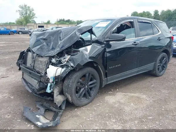 2GNAXUEV2M6127574 2021 CHEVROLET EQUINOX - Image 2