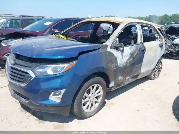 2GNAXUEV2M6137621 2021 CHEVROLET EQUINOX - Image 2
