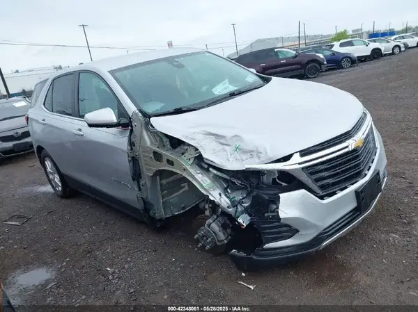2GNAXUEV2N6124451 2022 CHEVROLET EQUINOX - Image 1