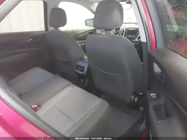 2GNAXUEV3K6207477 2019 CHEVROLET EQUINOX - Image 8