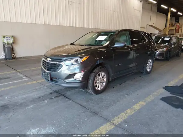 2GNAXUEV3K6209746 2019 CHEVROLET EQUINOX - Image 2