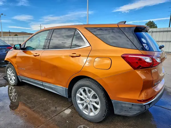 2GNAXUEV3K6217698 2019 CHEVROLET EQUINOX - Image 2