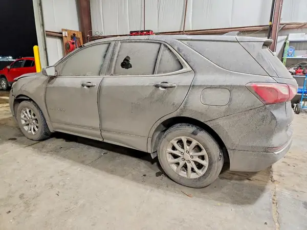 2GNAXUEV3K6304596 2019 CHEVROLET EQUINOX - Image 2