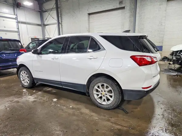 2GNAXUEV3K6307000 2019 CHEVROLET EQUINOX - Image 2