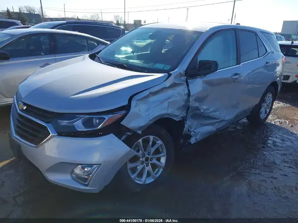2GNAXUEV3M6104451 2021 CHEVROLET EQUINOX - Image 2