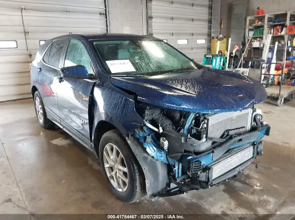2GNAXUEV3N6113863 2022 CHEVROLET EQUINOX - Image 1