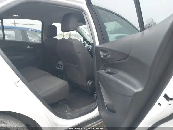 2GNAXUEV4K6222070 2019 CHEVROLET EQUINOX - Image 8